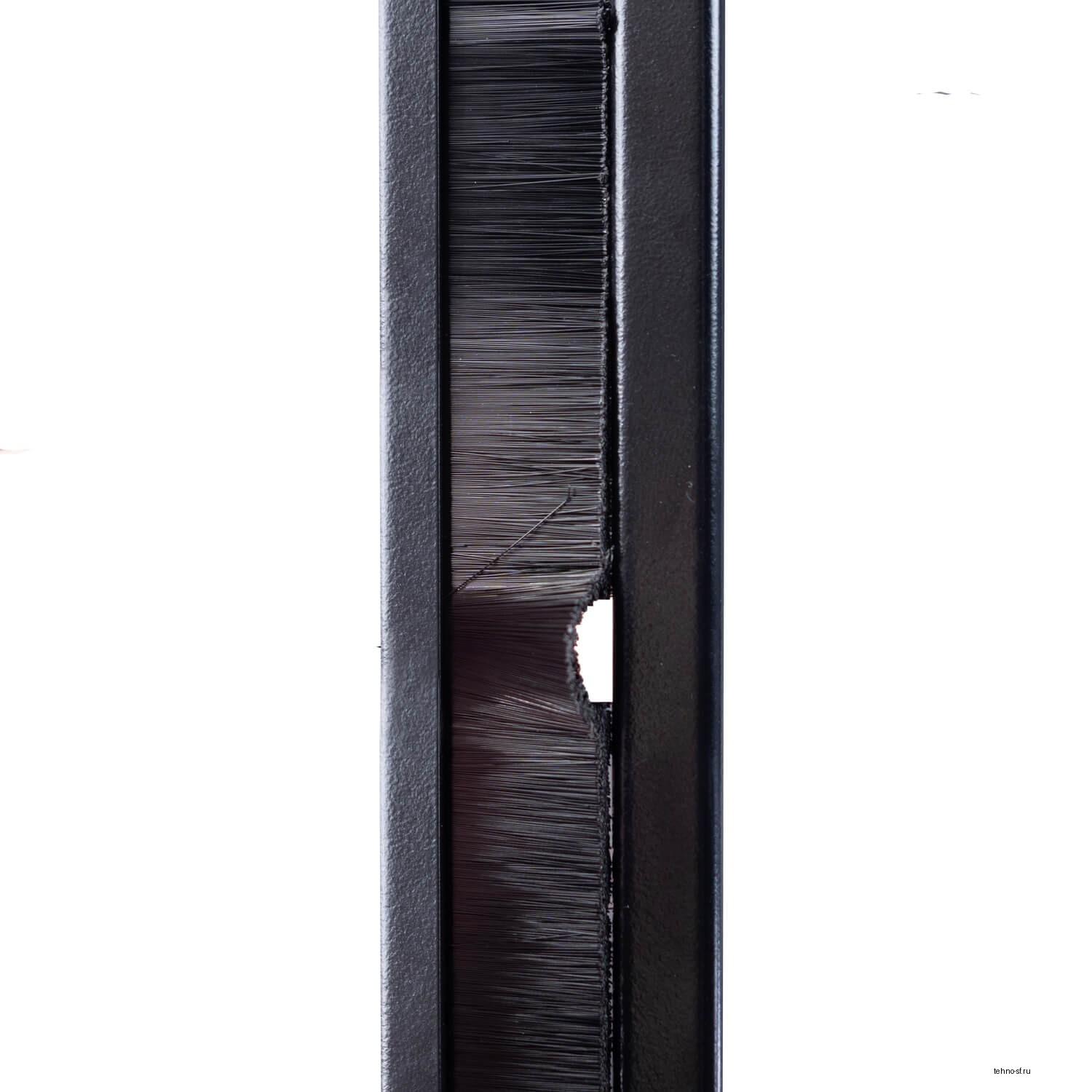 Cabeus SH-J004A-BK Кабельный органайзер горизонтальный 19" 1U, с щеточным вводом, металлический, цвет черный (RAL 9004)